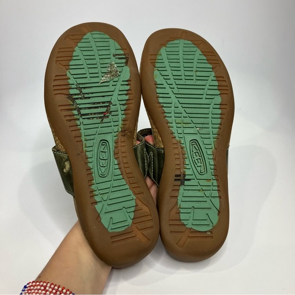 Keen Ana Cortez green leather flip flops sandals women’s size 8.5 boho casual - Picture 7 of 9